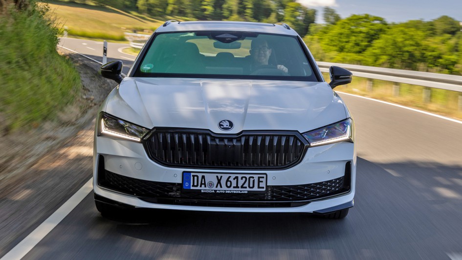 Skoda Superb Combi IV Test 2025 