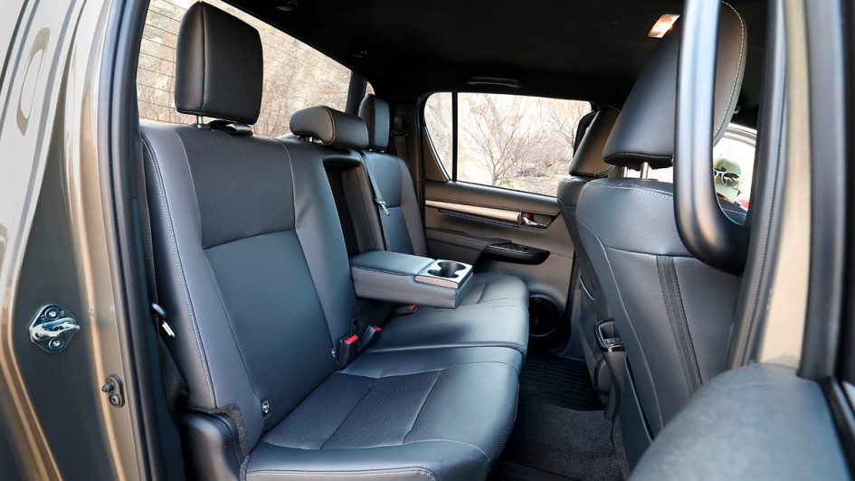 Toyota Hilux Hybrid 48V