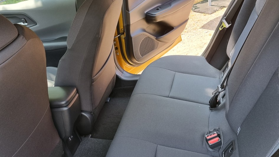 Einen Gutteil des neuen Platzes bekommen die Fond-Passagiere mit.