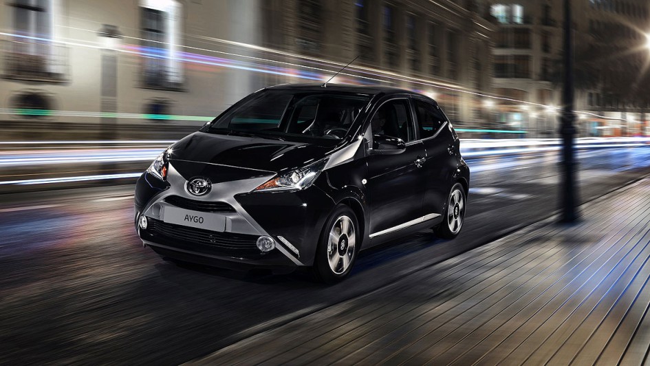 Gedankenspiel: Toyota überlegt, den Aygo das Doppel aus E-Motor und Benziner unter die Haube zu packen. 