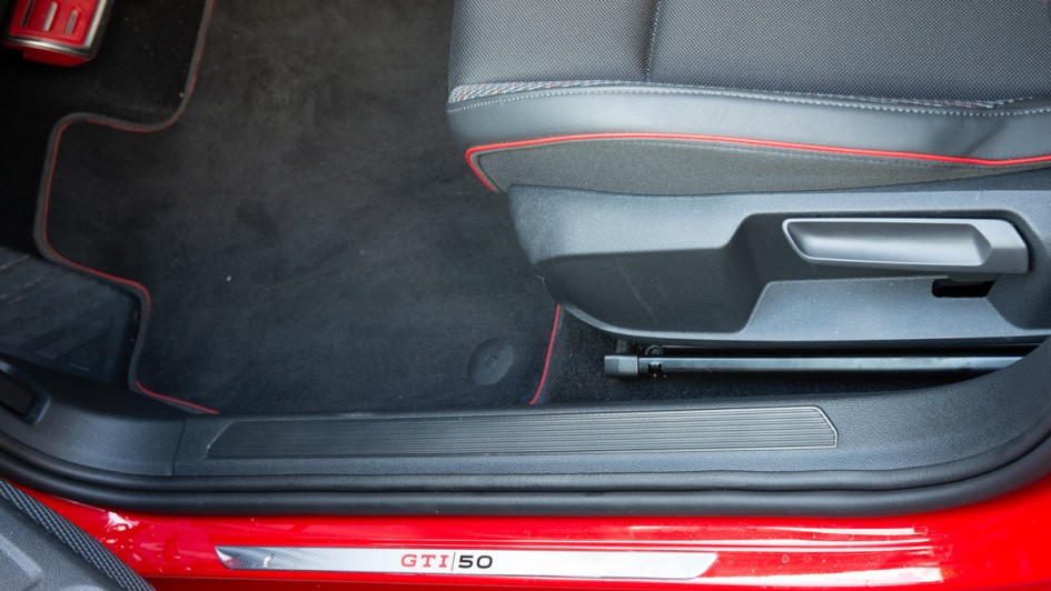 VW Golf GTI Edition 50