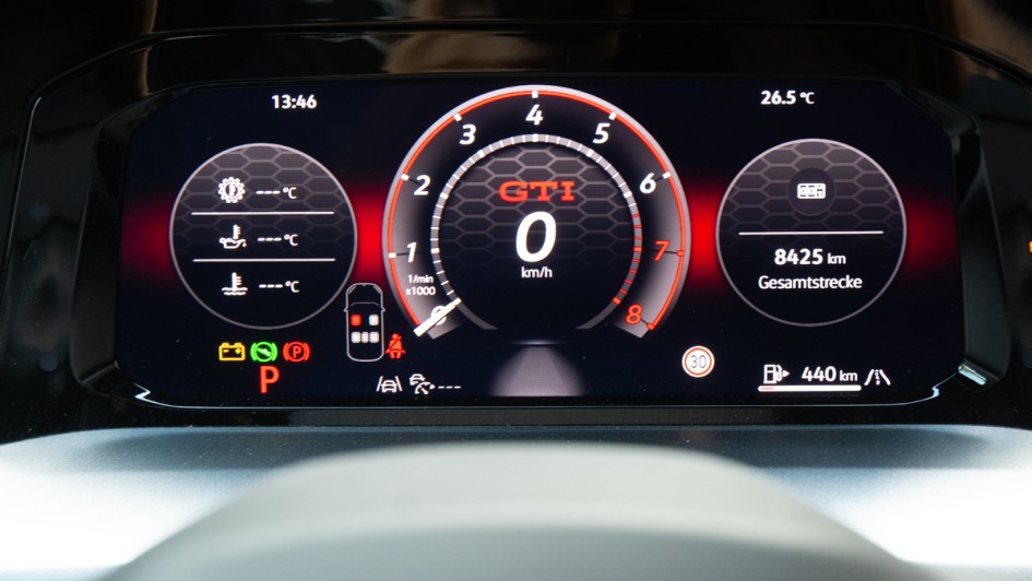 VW Golf GTI Edition 50