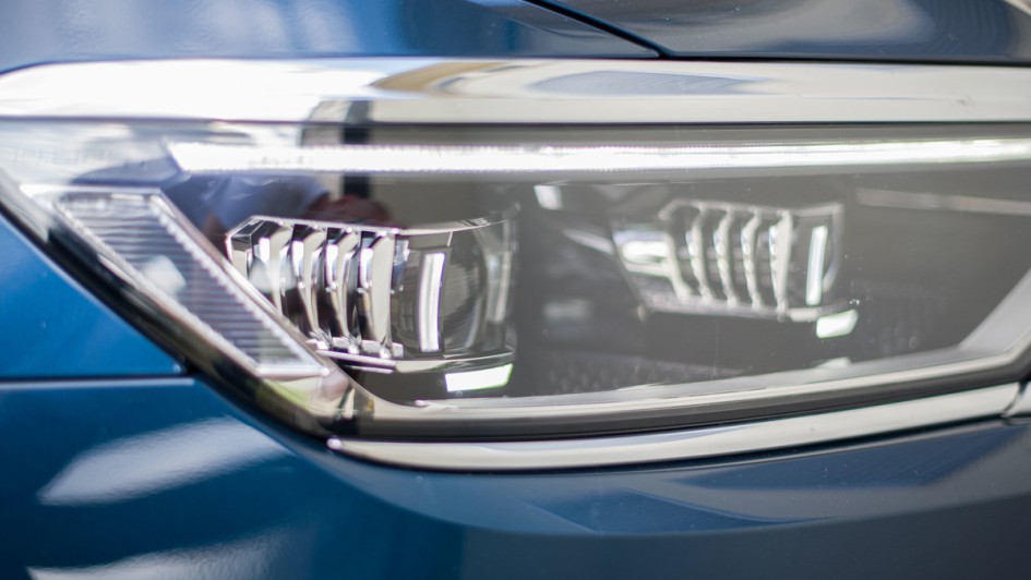 Detailfoto vom LED-Matrixscheinwerfer des VW Passat