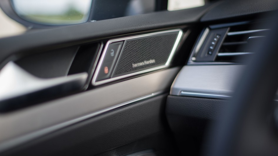 Foto vom Harman/Kardon-Soundsystem im VW Passat